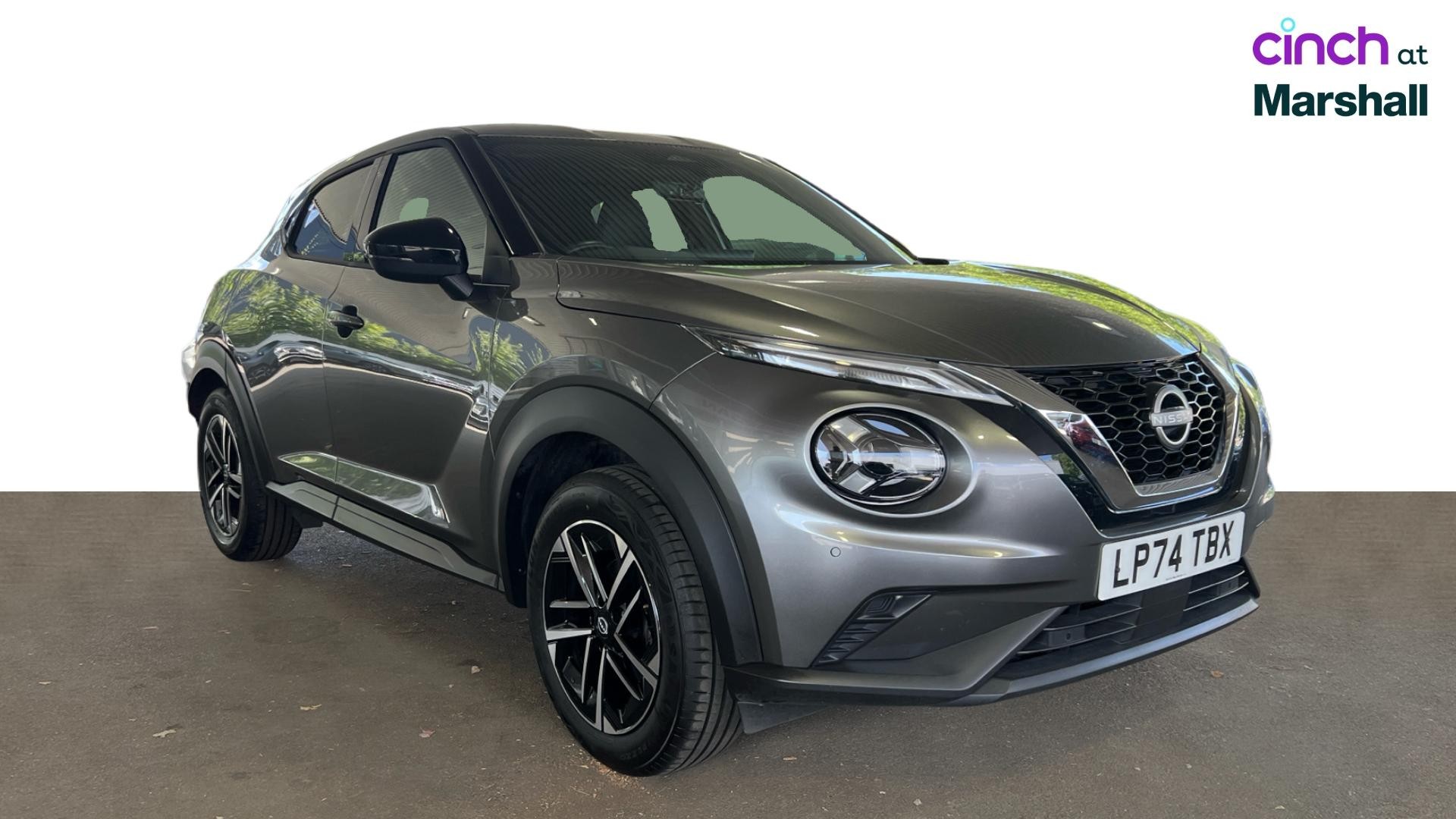Nissan Juke listing photo