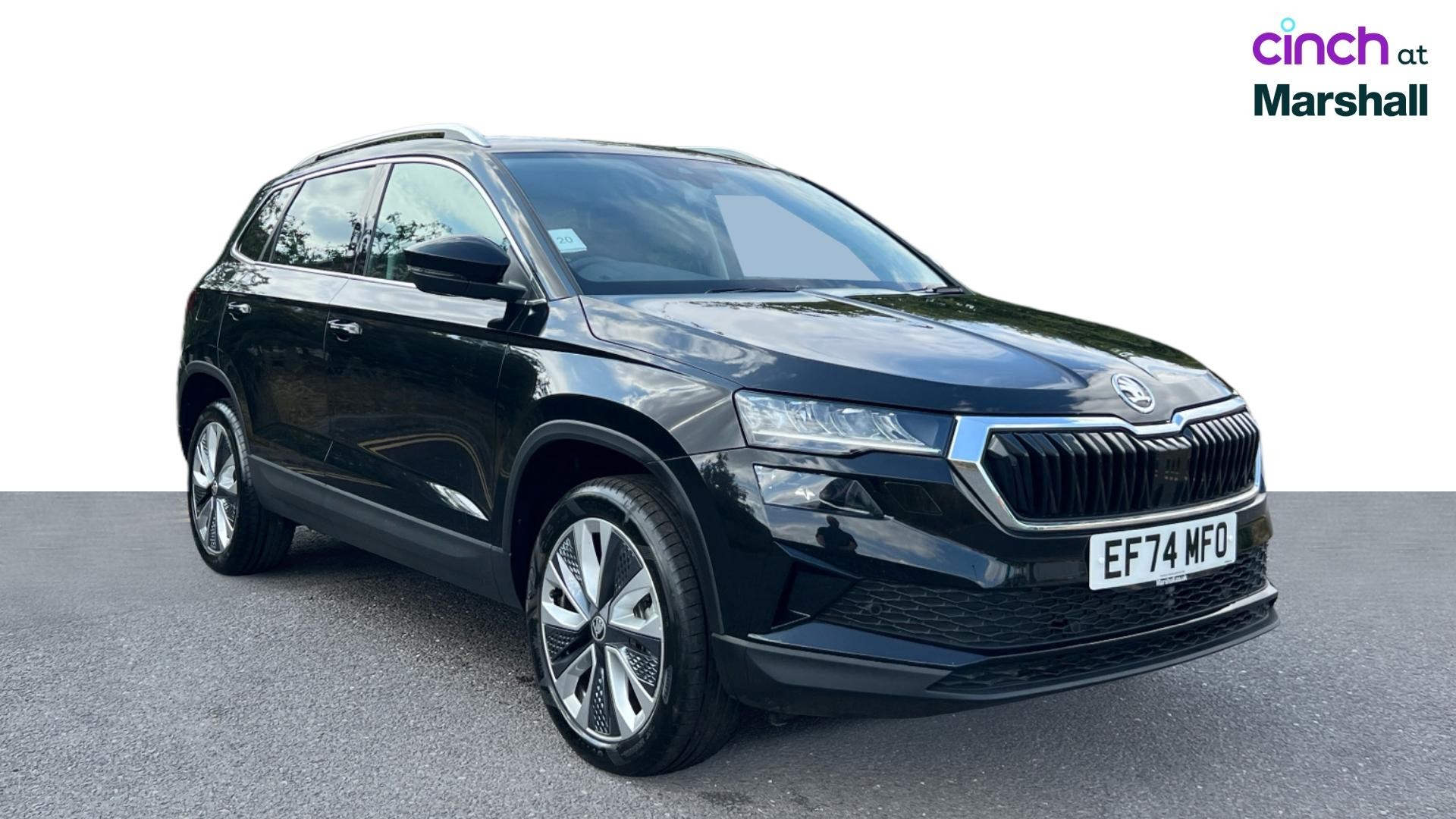 Skoda Karoq listing photo