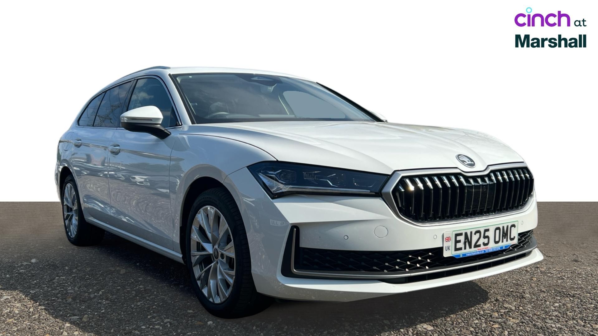 Skoda Superb listing photo
