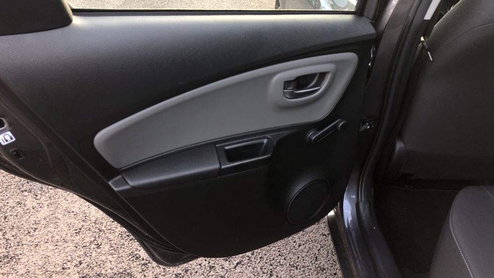 Toyota Yaris Grey Manual Auction | DealerPX