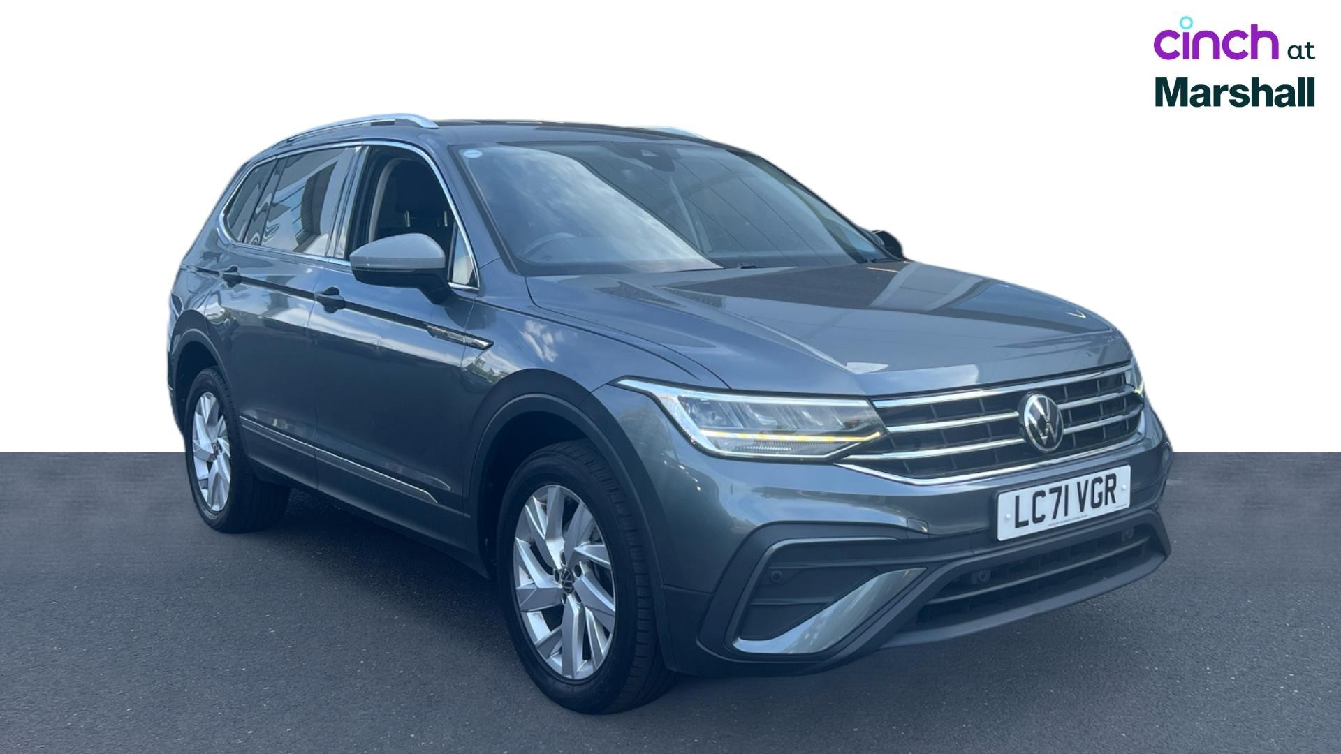 Volkswagen Tiguan Allspace listing photo
