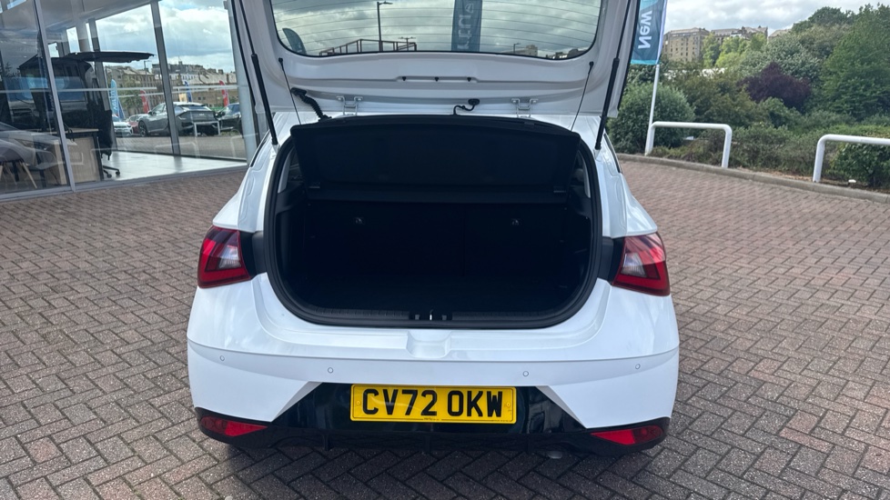 Hyundai i20 1.0T GDi 48V MHD Premium 5dr DCT Petrol Hatchback - Image 4