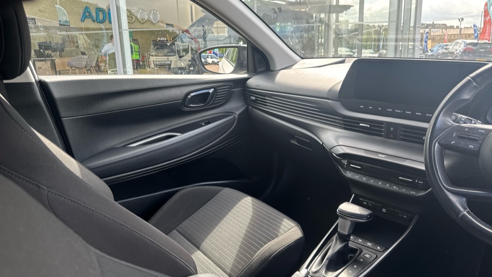 Hyundai i20 1.0T GDi 48V MHD Premium 5dr DCT Petrol Hatchback - Image 14