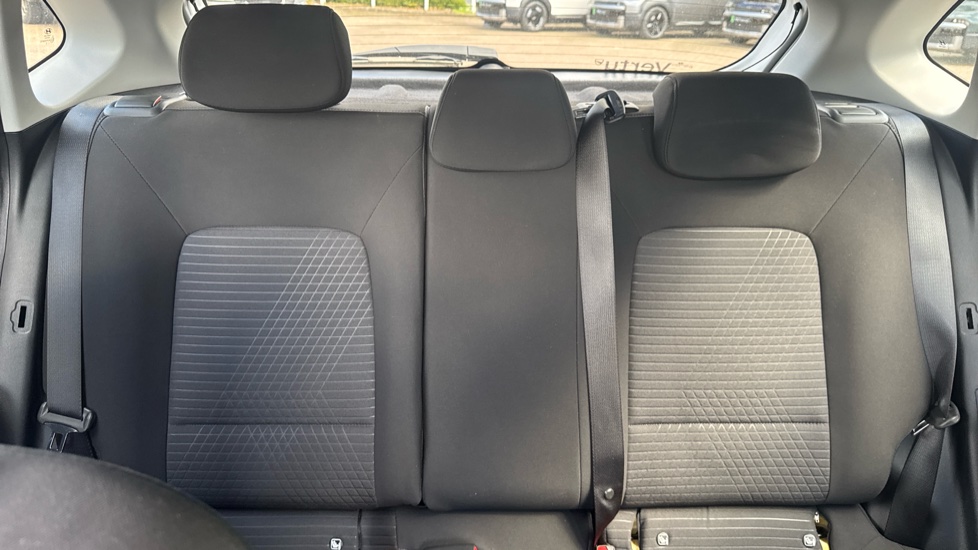 Hyundai i20 1.0T GDi 48V MHD Premium 5dr DCT Petrol Hatchback - Image 15