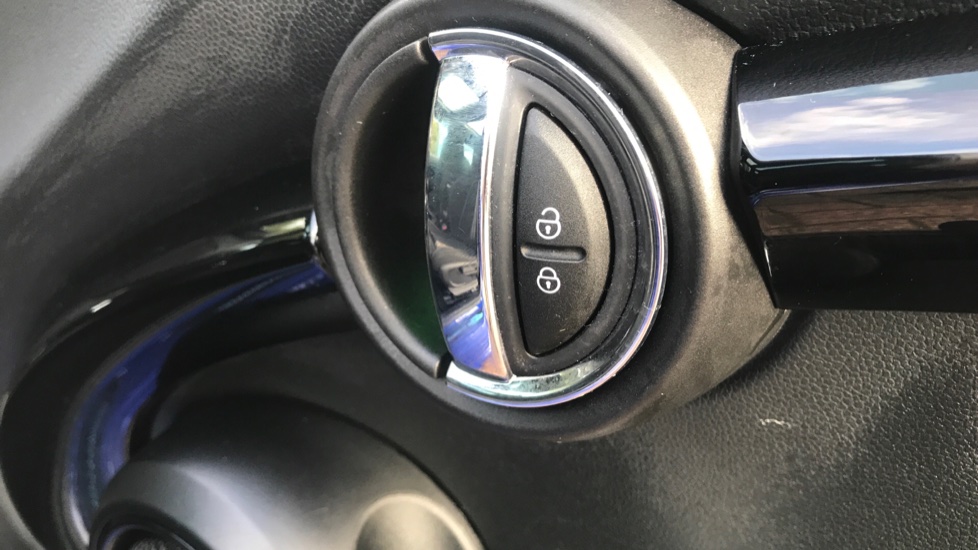 MINI Hatchback 2.0 Cooper S Sport II 3dr Auto Petrol Hatchback - Image 23