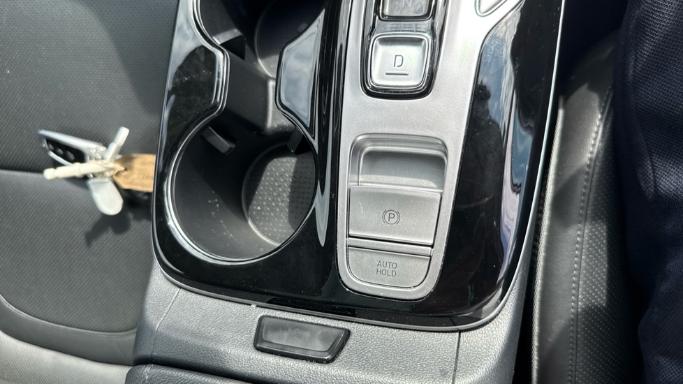 Hyundai TUCSON 1.6 TGDi Plug-in Hybrid Ultimate 5dr 4WD Auto Estate - Image 32