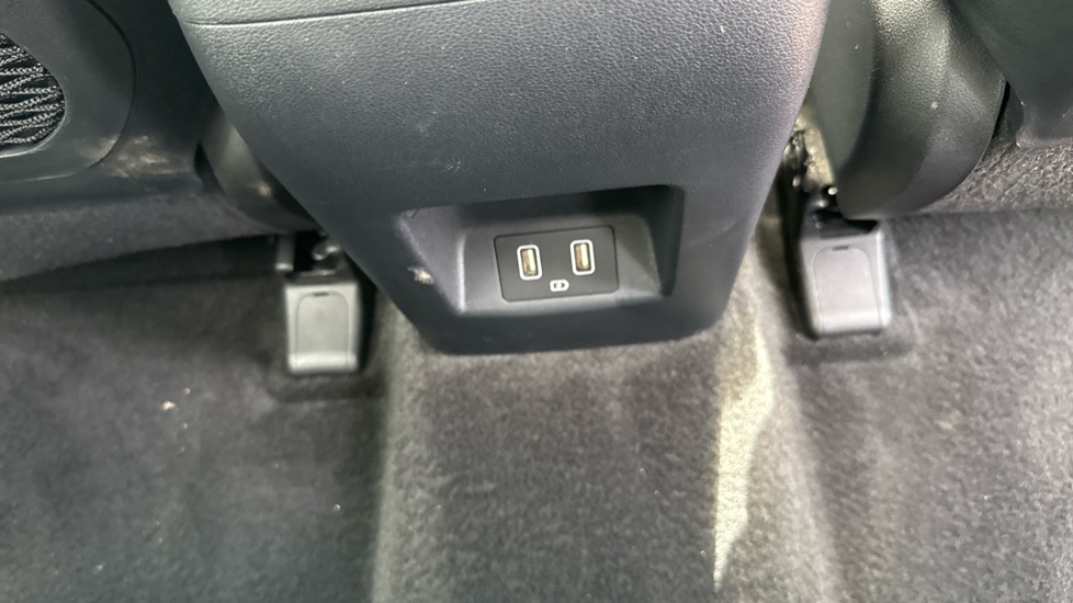 Hyundai TUCSON 1.6 TGDi Plug-in Hybrid Ultimate 5dr 4WD Auto Estate - Image 41