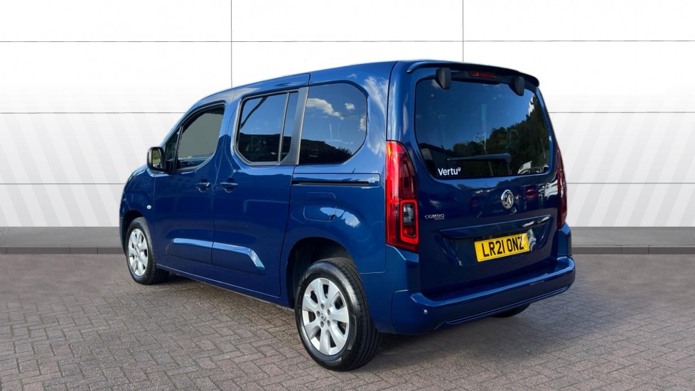 Vauxhall Combo Life 1.5 Turbo D SE 5dr [7 seat] Diesel Estate - Image 2