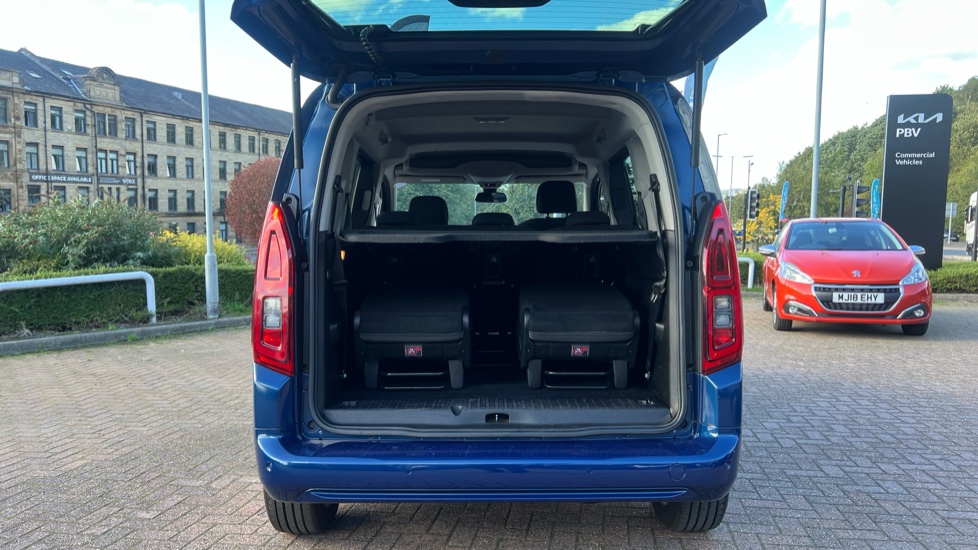 Vauxhall Combo Life 1.5 Turbo D SE 5dr [7 seat] Diesel Estate - Image 4