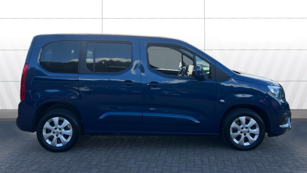 Vauxhall Combo Life 1.5 Turbo D SE 5dr [7 seat] Diesel Estate - Image 5