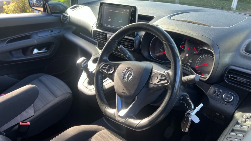 Vauxhall Combo Life 1.5 Turbo D SE 5dr [7 seat] Diesel Estate - Image 11