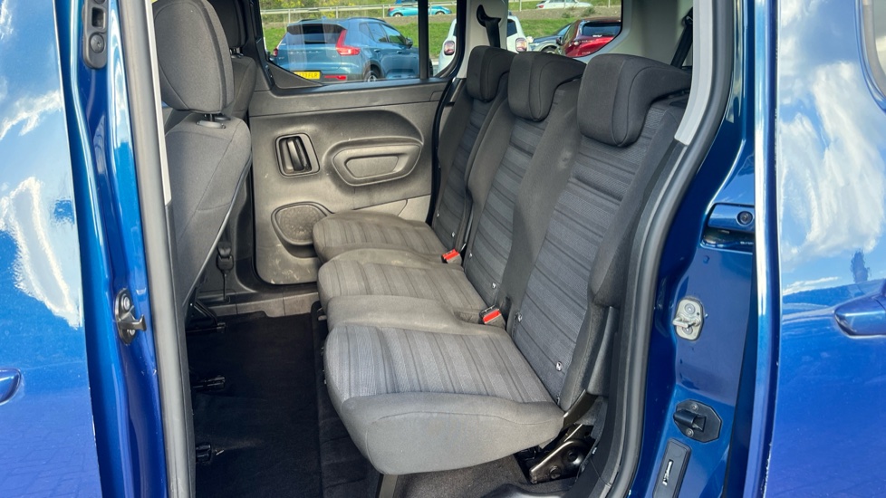 Vauxhall Combo Life 1.5 Turbo D SE 5dr [7 seat] Diesel Estate - Image 16