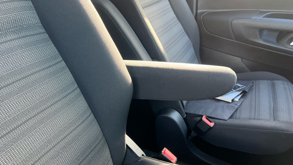 Vauxhall Combo Life 1.5 Turbo D SE 5dr [7 seat] Diesel Estate - Image 34