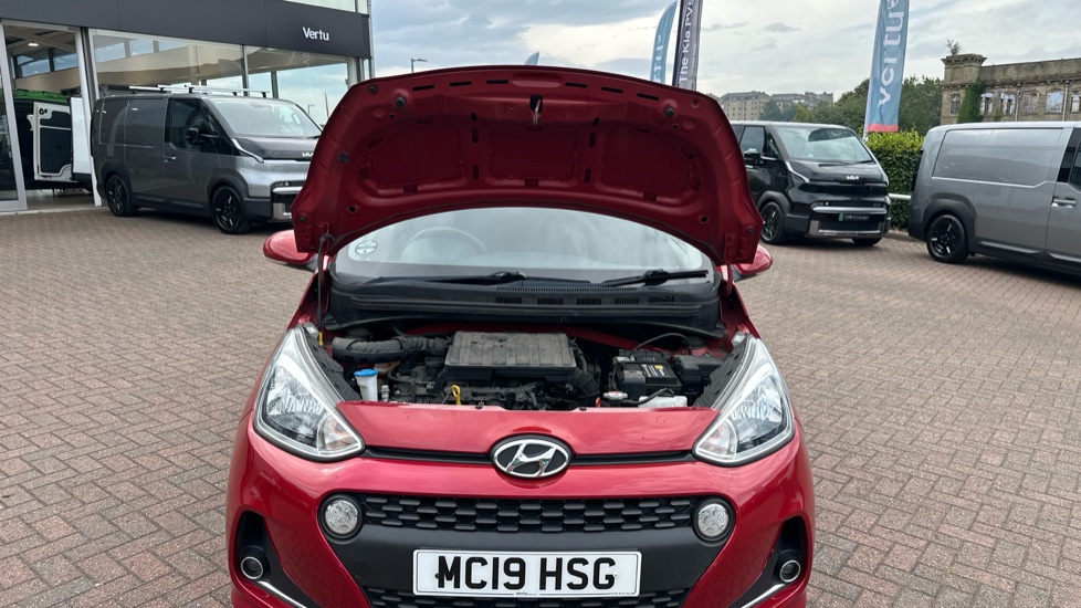 Hyundai i10 1.2 Premium 5dr Auto Petrol Hatchback - Image 8