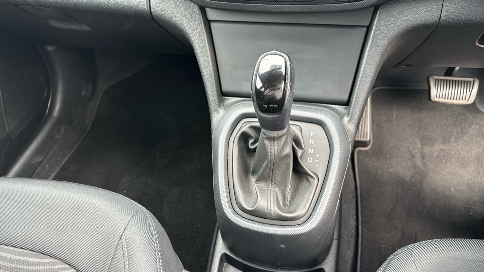 Hyundai i10 1.2 Premium 5dr Auto Petrol Hatchback - Image 36