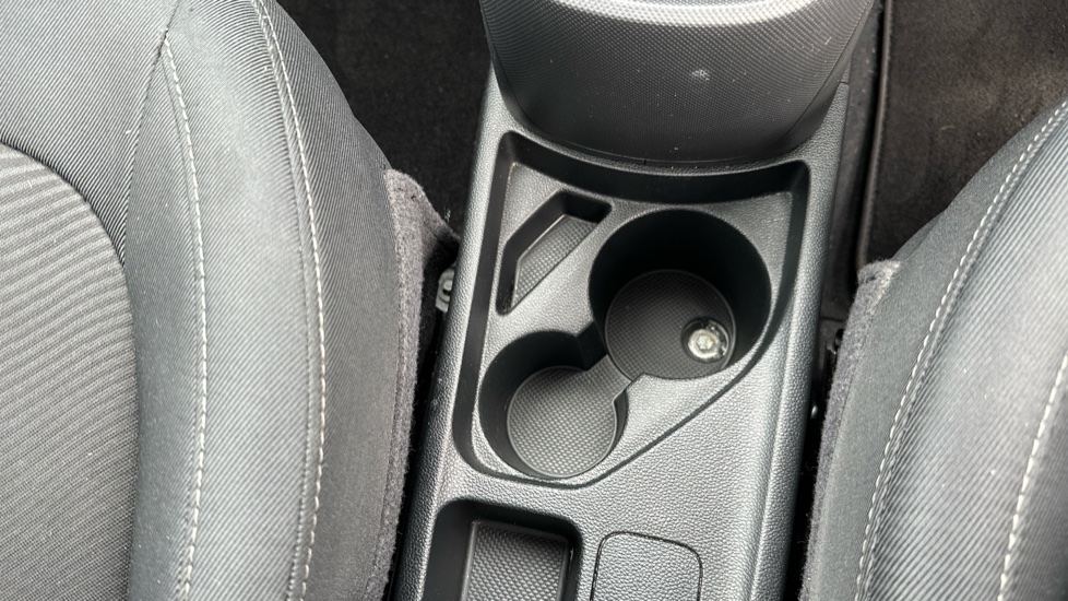 Hyundai i10 1.2 Premium 5dr Auto Petrol Hatchback - Image 38