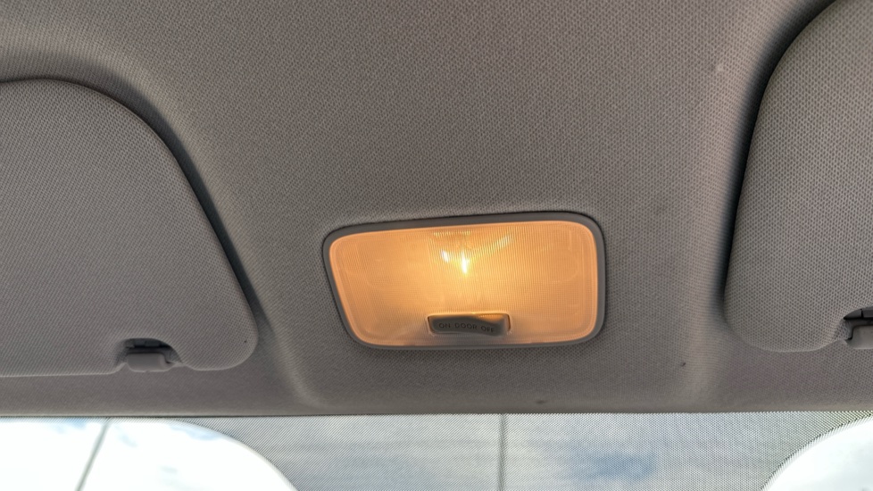 Hyundai i10 1.2 Premium 5dr Auto Petrol Hatchback - Image 39