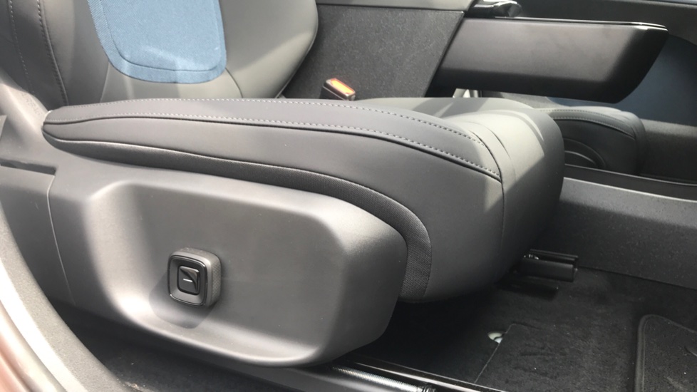 Volvo EX30 315kW Twin Motor Performance Ultra 69kWh 5dr Auto Electric Estate - Image 22