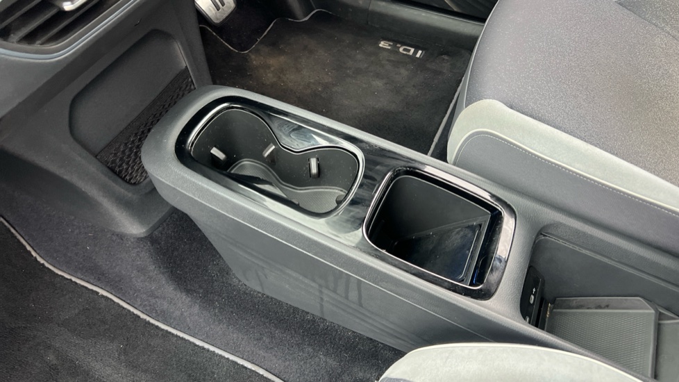 Volkswagen ID.3 150kW Family Pro Performance 58kWh 5dr Auto Electric Hatchback - Image 13