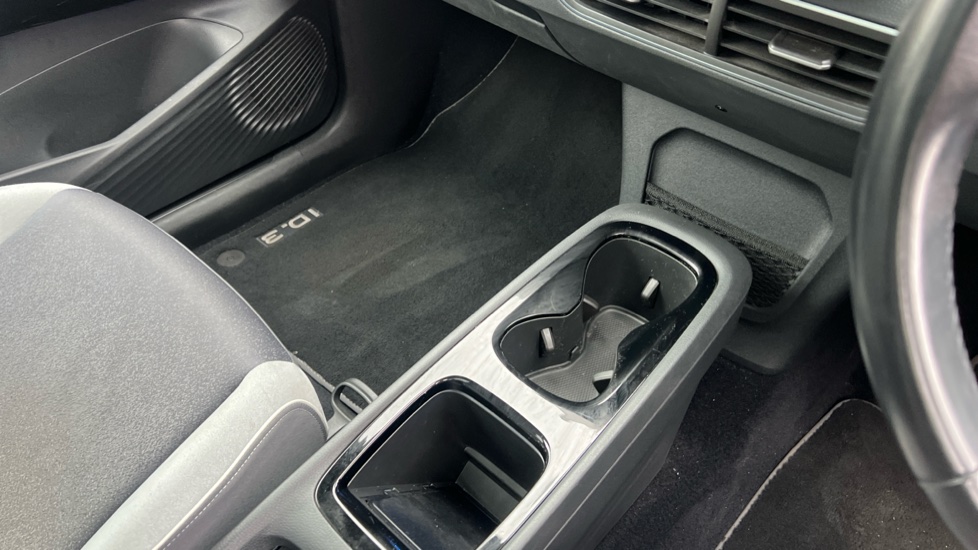Volkswagen ID.3 150kW Family Pro Performance 58kWh 5dr Auto Electric Hatchback - Image 14
