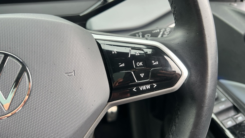 Volkswagen ID.3 150kW Family Pro Performance 58kWh 5dr Auto Electric Hatchback - Image 22