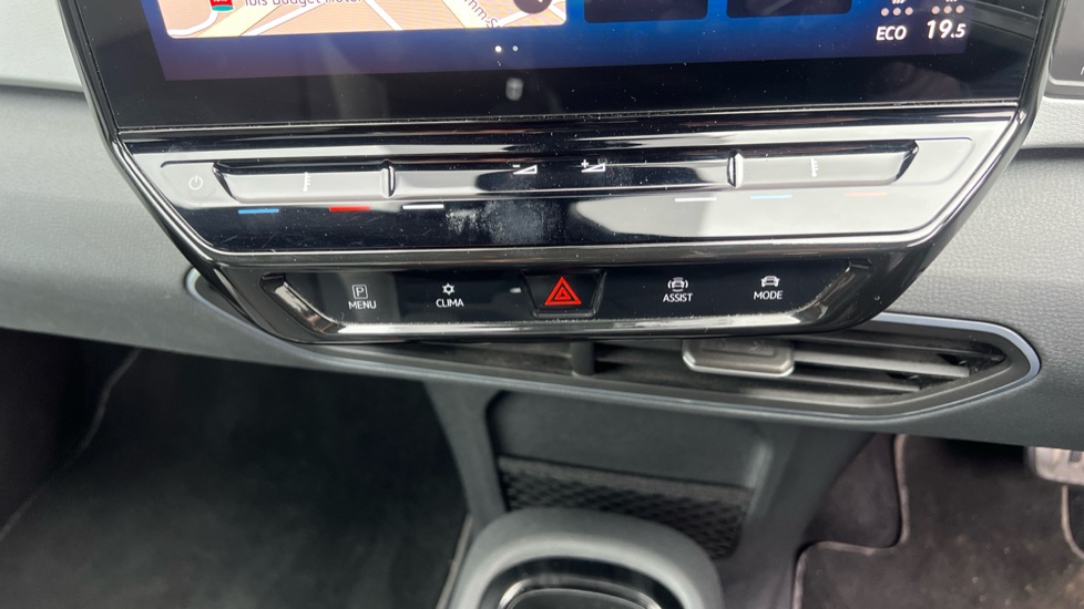 Volkswagen ID.3 150kW Family Pro Performance 58kWh 5dr Auto Electric Hatchback - Image 27