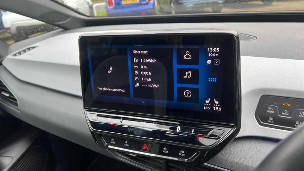 Volkswagen ID.3 150kW Family Pro Performance 58kWh 5dr Auto Electric Hatchback - Image 31