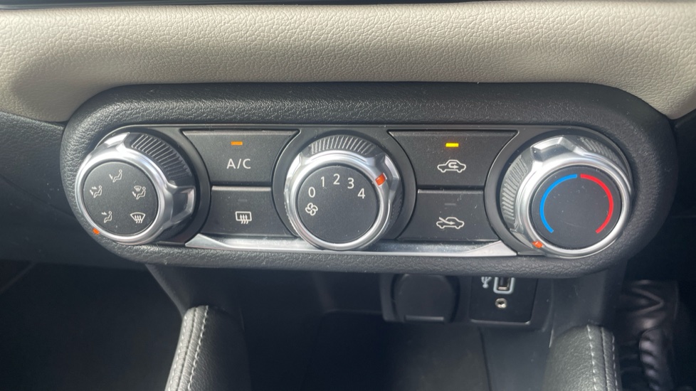 Nissan Micra 1.0 IG-T 100 Acenta 5dr Petrol Hatchback - Image 27