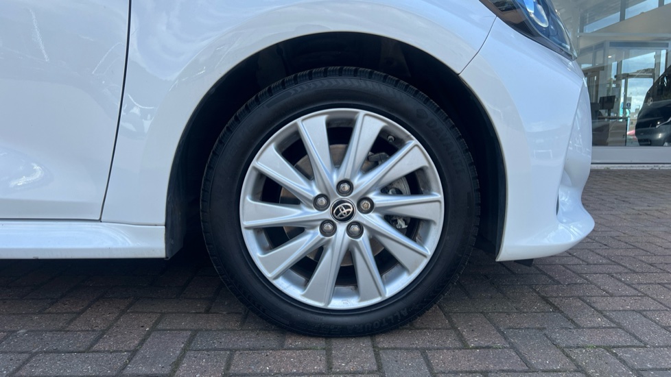 Toyota Yaris 1.5 Hybrid Icon 5dr CVT Hybrid Hatchback - Image 7
