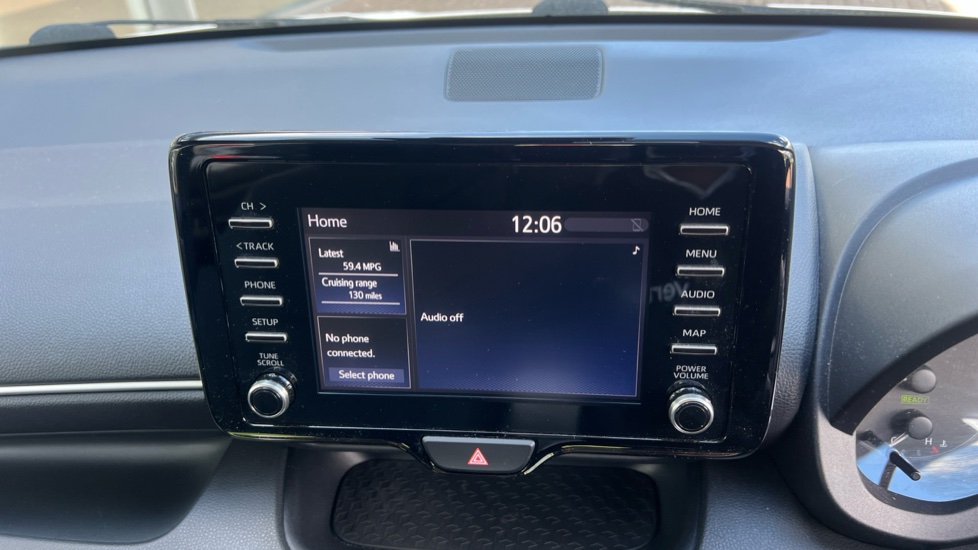 Toyota Yaris 1.5 Hybrid Icon 5dr CVT Hybrid Hatchback - Image 12