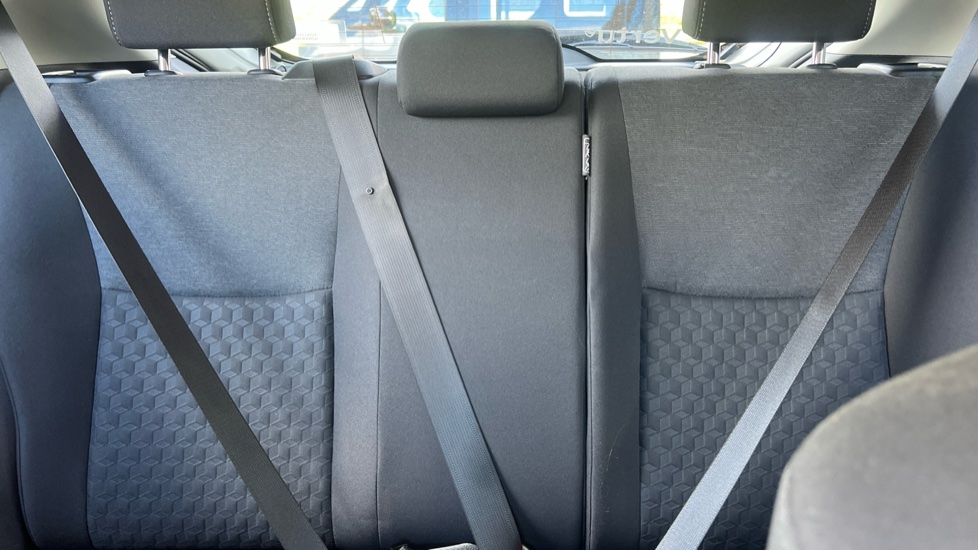 Toyota Yaris 1.5 Hybrid Icon 5dr CVT Hybrid Hatchback - Image 15