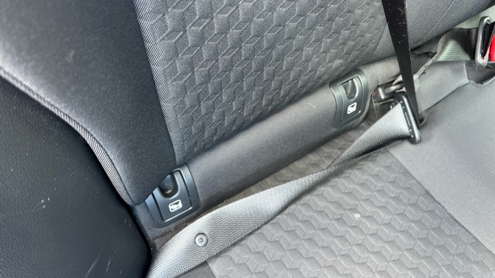 Toyota Yaris 1.5 Hybrid Icon 5dr CVT Hybrid Hatchback - Image 38