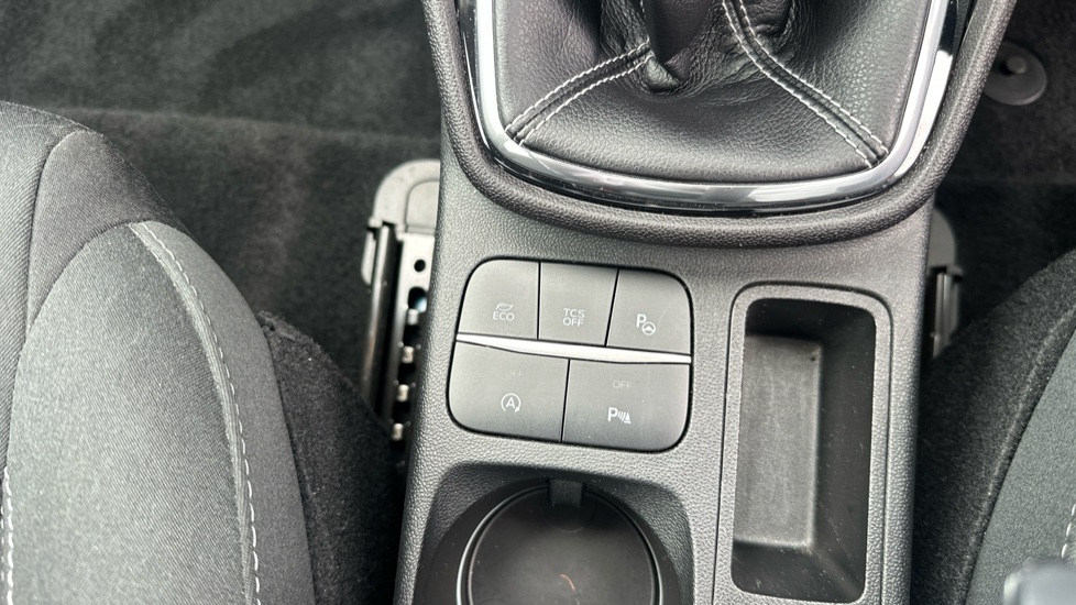 Ford Fiesta 1.0 EcoBoost 125 Titanium 5dr Petrol Hatchback - Image 37