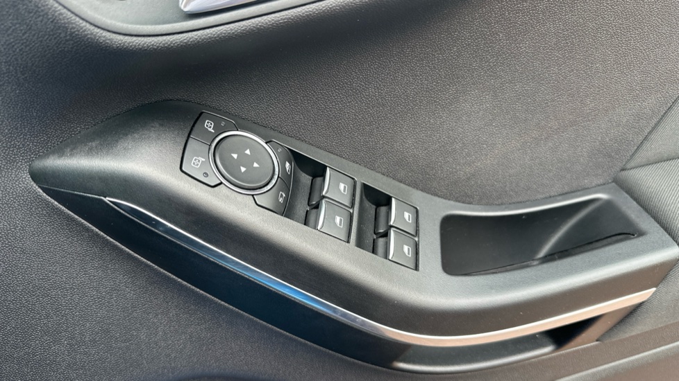 Ford Fiesta 1.0 EcoBoost 125 Titanium 5dr Petrol Hatchback - Image 39