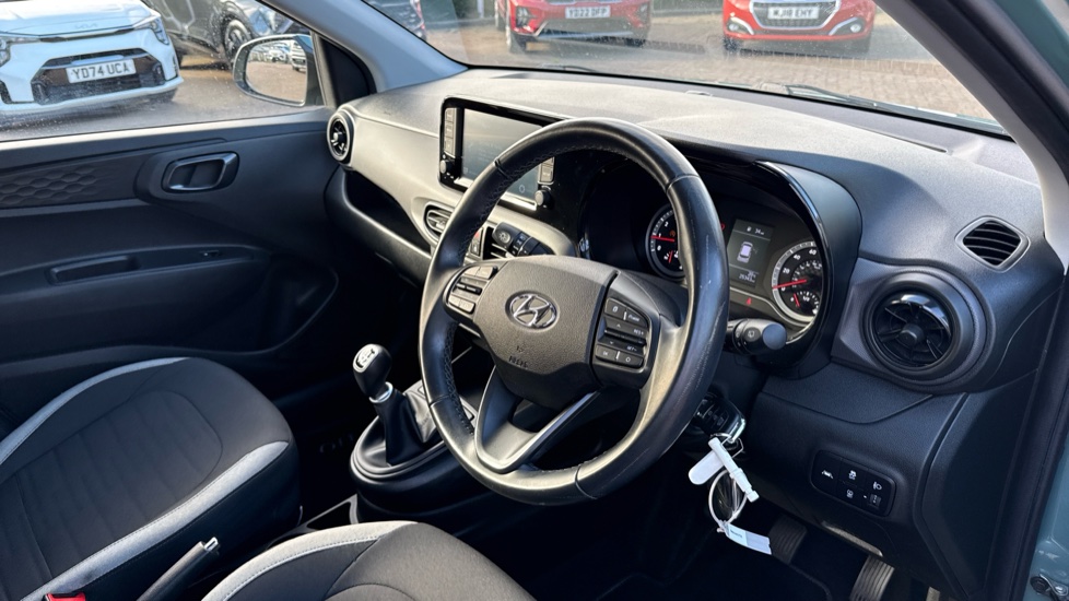 Hyundai i10 1.0 MPi SE Connect 5dr Petrol Hatchback - Image 11