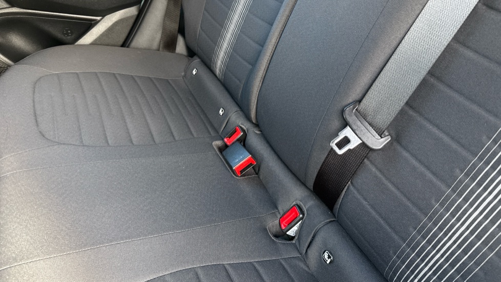 Hyundai i10 1.0 MPi SE Connect 5dr Petrol Hatchback - Image 17
