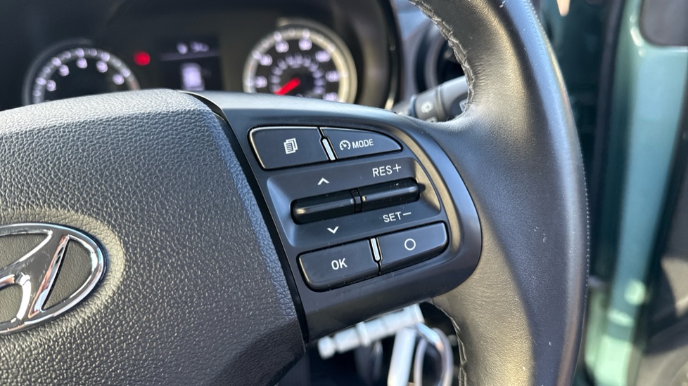 Hyundai i10 1.0 MPi SE Connect 5dr Petrol Hatchback - Image 37