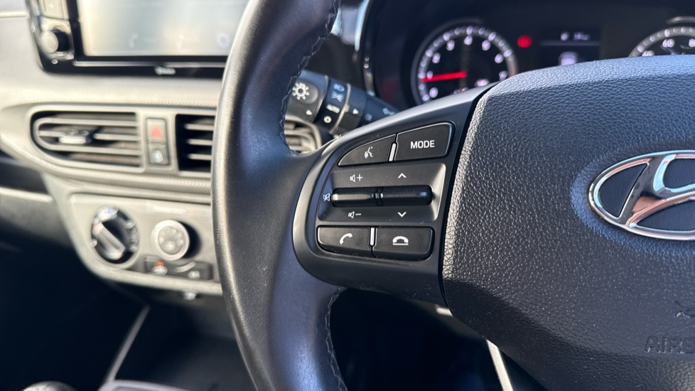 Hyundai i10 1.0 MPi SE Connect 5dr Petrol Hatchback - Image 38