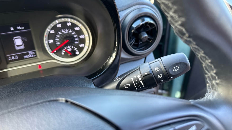 Hyundai i10 1.0 MPi SE Connect 5dr Petrol Hatchback - Image 39