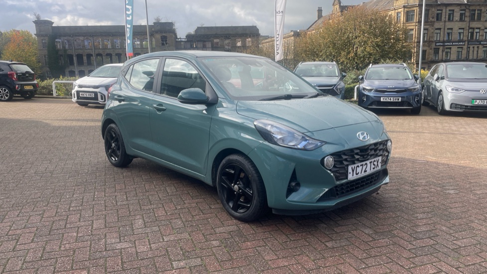Hyundai i10 1.0 MPi SE Connect 5dr Petrol Hatchback - Image 1
