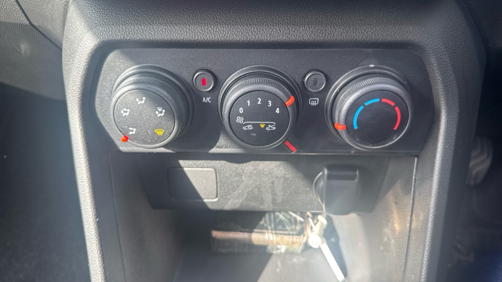 Dacia Sandero Stepway 1.0 TCe Expression 5dr Petrol Hatchback - Image 30