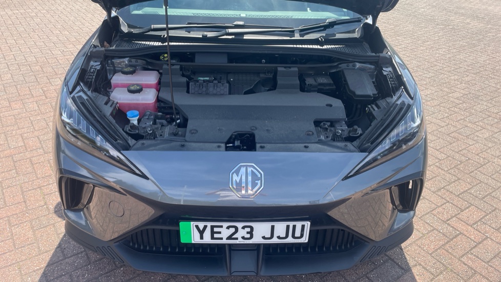 MG MG4 150kW SE EV Long Range 64kWh 5dr Auto Electric Hatchback - Image 8
