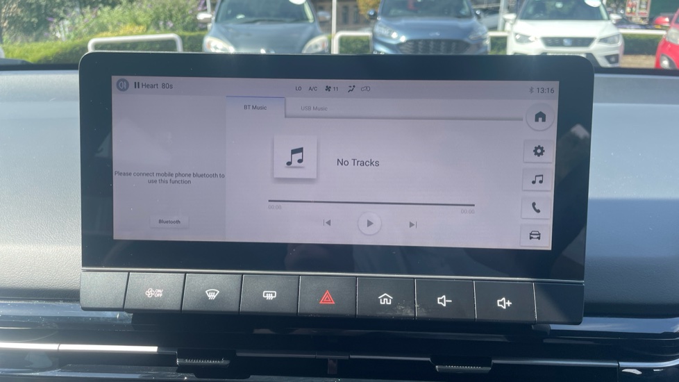 MG MG4 150kW SE EV Long Range 64kWh 5dr Auto Electric Hatchback - Image 22
