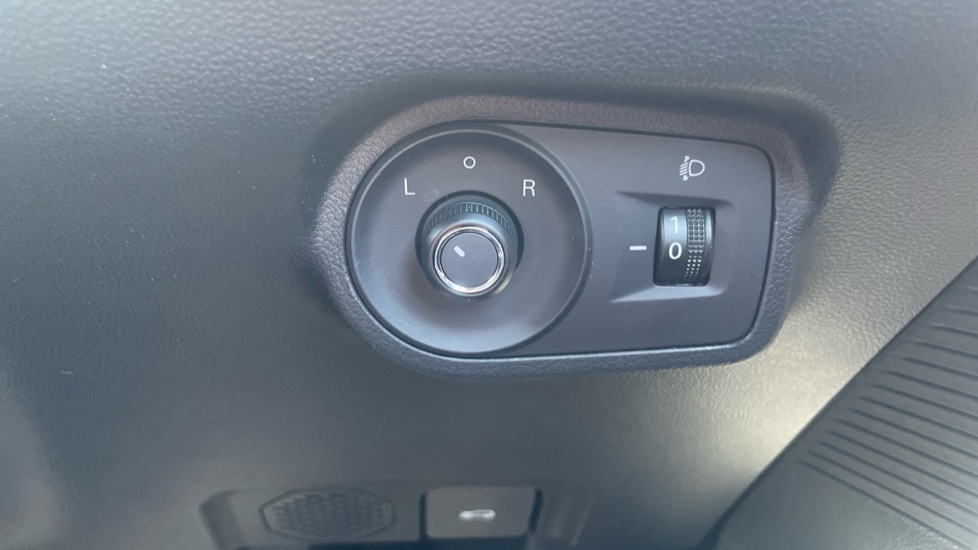 MG MG4 150kW SE EV Long Range 64kWh 5dr Auto Electric Hatchback - Image 43
