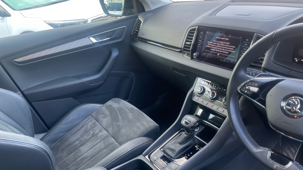 Skoda Karoq 1.5 TSI SE L 5dr DSG Petrol Estate - Image 14