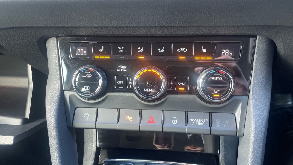 Skoda Karoq 1.5 TSI SE L 5dr DSG Petrol Estate - Image 24
