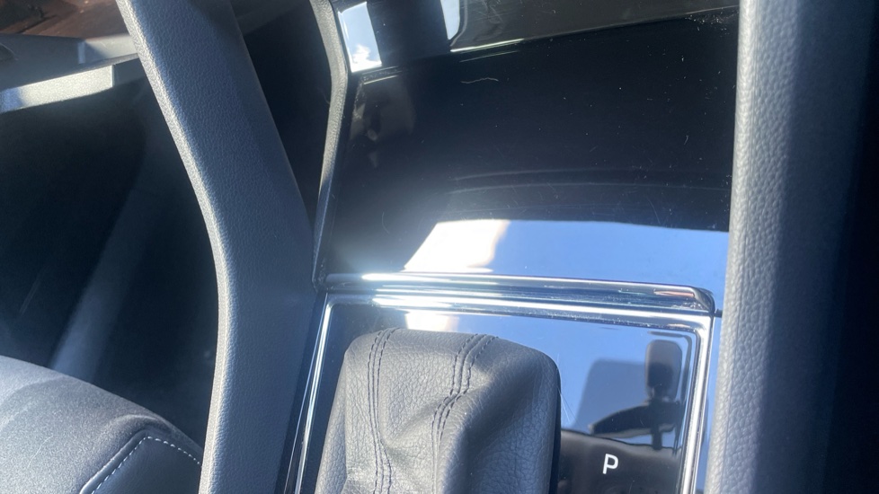 Skoda Karoq 1.5 TSI SE L 5dr DSG Petrol Estate - Image 26