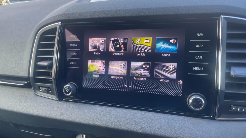 Skoda Karoq 1.5 TSI SE L 5dr DSG Petrol Estate - Image 37