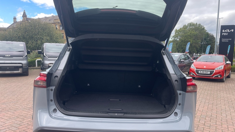 Nissan Qashqai 1.3 DiG-T MH N-Connecta 5dr Petrol Hatchback - Image 4
