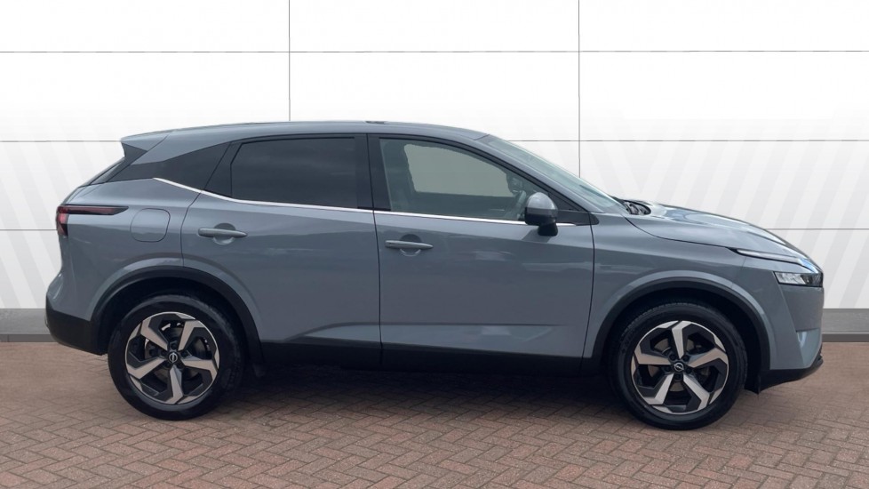 Nissan Qashqai 1.3 DiG-T MH N-Connecta 5dr Petrol Hatchback - Image 5